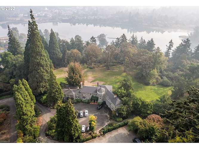11800 S Military LN Portland, OR 97219