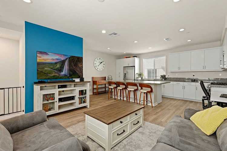 2136 Celestial Way #3 Chula Vista, CA 91915