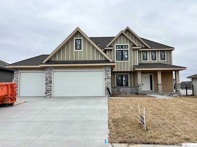 12715 S 75 St Papillion, NE 68046