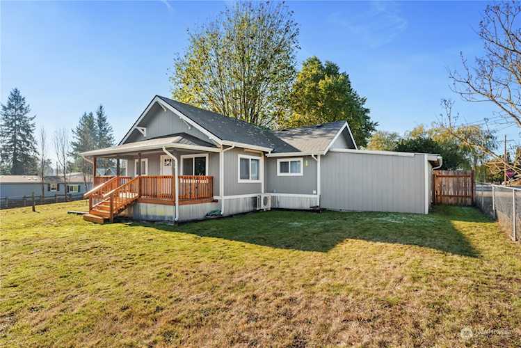166 E 2nd St Onalaska, WA 98570