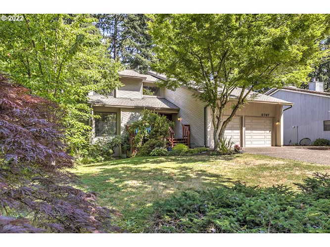 8767 SW Iroquois DR Tualatin, OR 97062