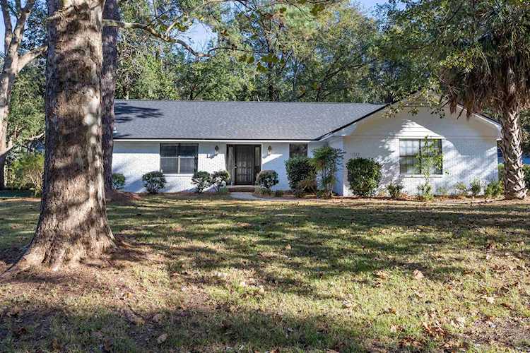 1525 Brown Ct Tallahassee, FL 32308 in Betton Oaks Photo 1