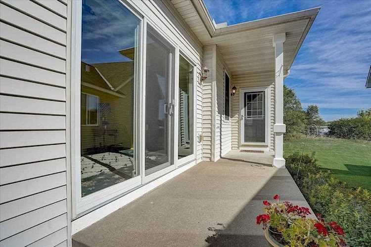 3825 Meadowview Way Saint Bonifacius, MN 55375