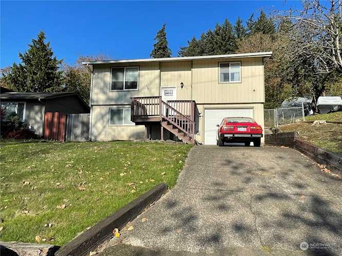 838 Clark St Longview, WA 98632 MLS# 2017786 | PNWR.com Photo 1