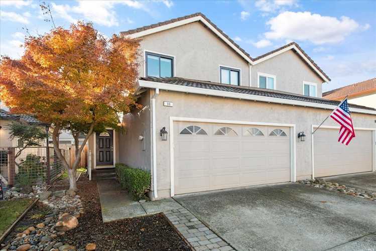 96 Francis Circle Rohnert Park, CA 94928