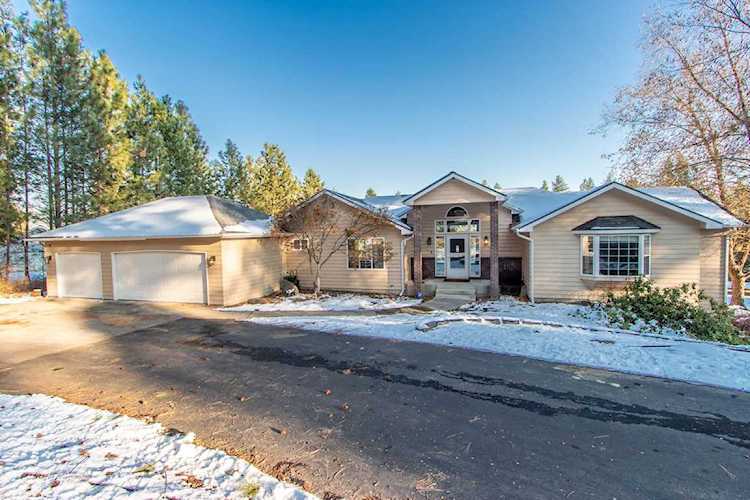 8724 N Oakland Rd Newman Lake, WA 99025
