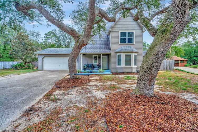 505 S Greenwood Cove Niceville, FL 32578