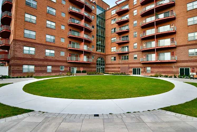 100 W Squantum St #606 Quincy, MA 02171