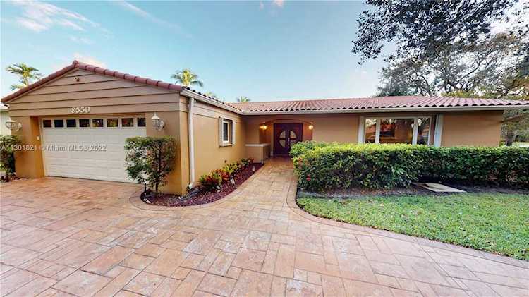 8550 Menteith Ter Miami Lakes, FL 33016