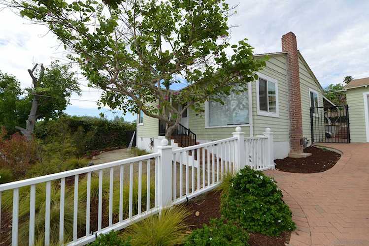 4473 Maple Ave La Mesa, CA 91941