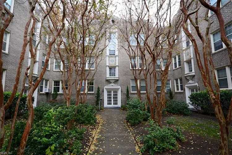 940 Gates Ave #A1 Norfolk, VA 23517 home for sale, MLS#10464788 - Crescas Real Estate Photo 1