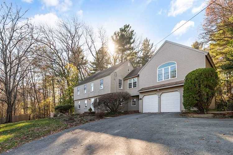 459 Salem St North Andover, MA 01845