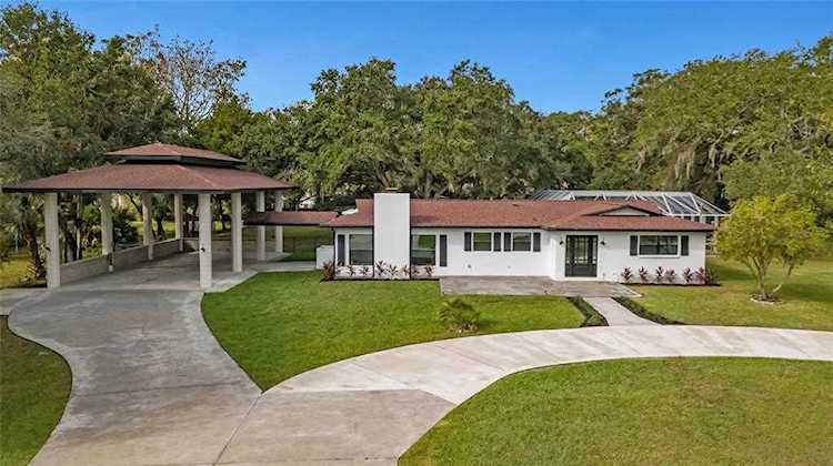 2215 Bow Ln Safety Harbor, FL 34695