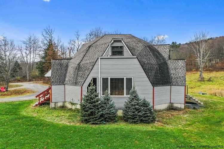 100 Rose Ln New Paltz, NY 12561