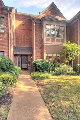 484 E Racquet Club Pl Memphis, TN 38117 | MLS 10137888 Photo 1
