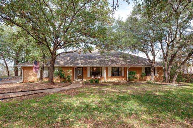 6212 Westover Drive Granbury, TX 76049