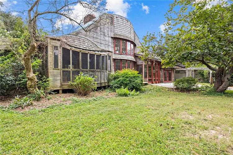 1976 Munden Point Rd Virginia Beach, VA 23457 | MLS 10464880 Photo 1