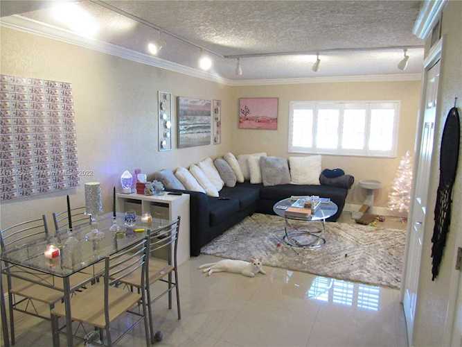 633 NE 2nd Ave #13 Fort Lauderdale, FL 33304
