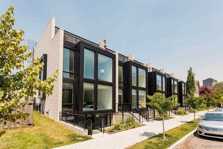 1336 Bagley #8 Detroit, MI 48226