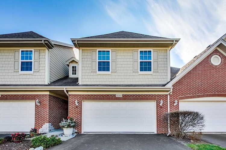 10S463 Carrington Circle #4 Burr Ridge, IL 60527