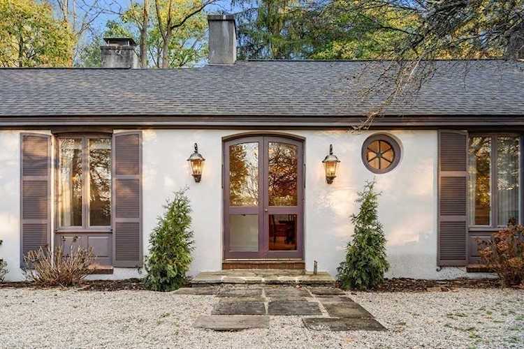 24 N Russell St Milton, MA 02186