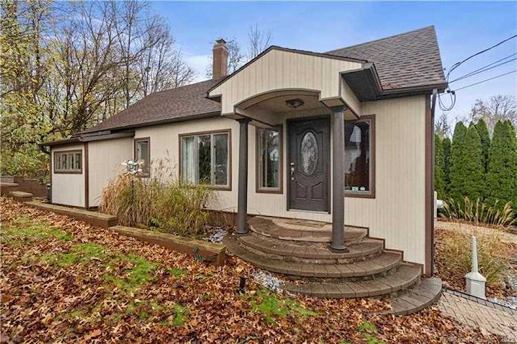 37 Spring Street Meriden, CT 06451