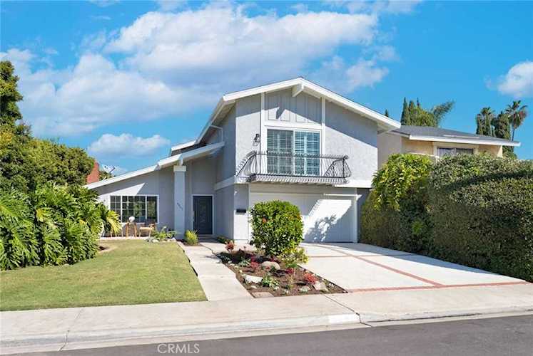 4061 Manzanita Irvine, CA 92604