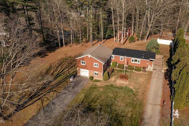 35 Old State Rd Epping, NH 03042