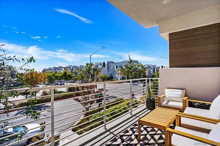 2088 Bravo Loop #1 Chula Vista, CA 91915