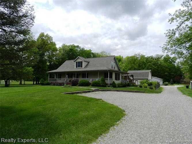 7755 Fox Lane Webster Twp, MI 48189 | MLS 2220040104 Photo 1