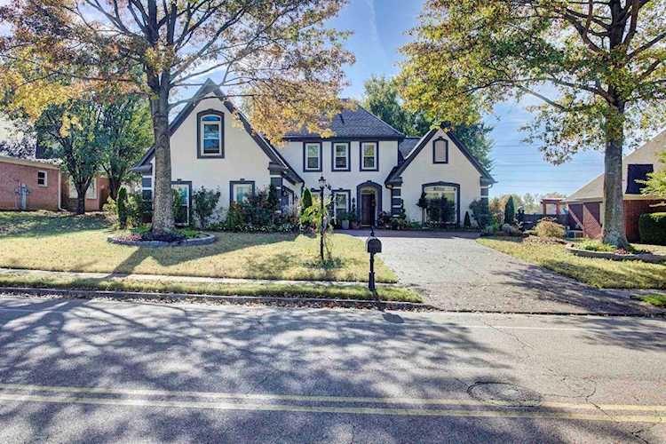 9835 Woodland Hills Dr Cordova, TN 38018