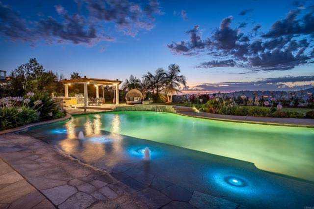 8122 Twilight Point Way San Diego, CA 92127