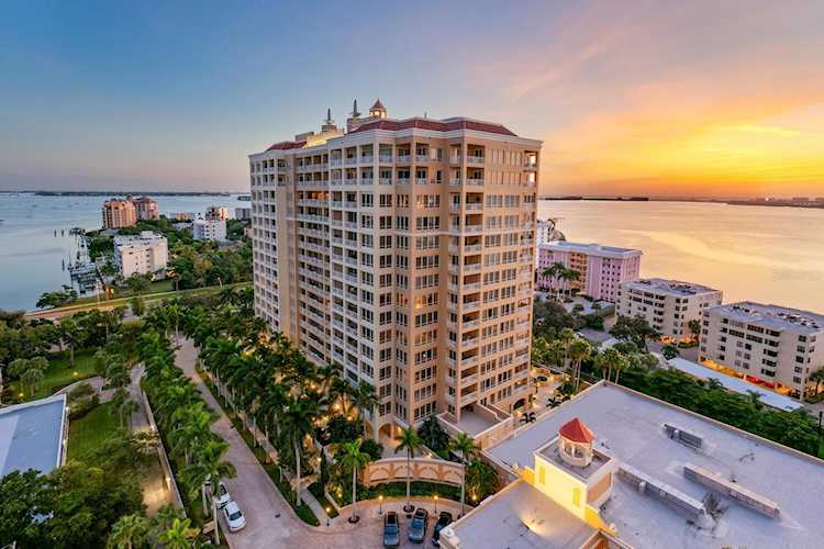 35 Watergate Dr #701 Sarasota, FL 34236