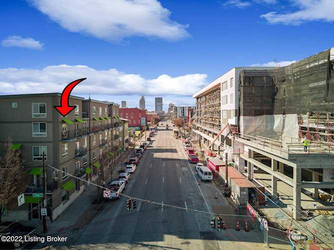 110 S Campbell St #413 Louisville, KY 40206