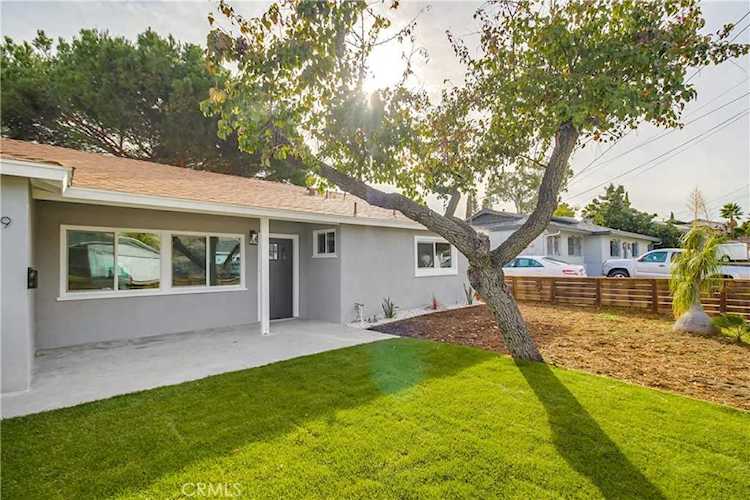 9549 Abbeyfield Rd Santee, CA 92071