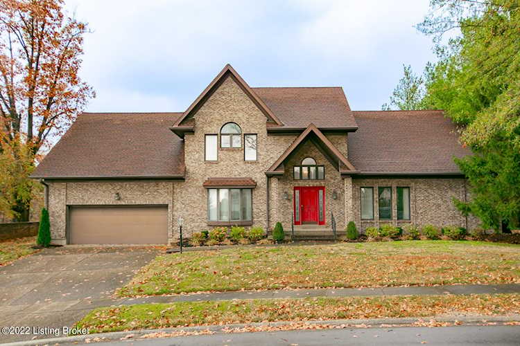 3204 Thousand Oaks Dr Louisville, KY 40205