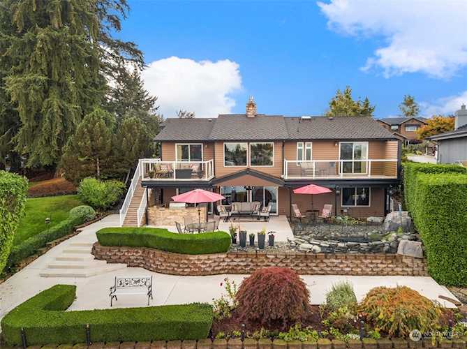 2915 200th Ave E Lake Tapps, WA 98391