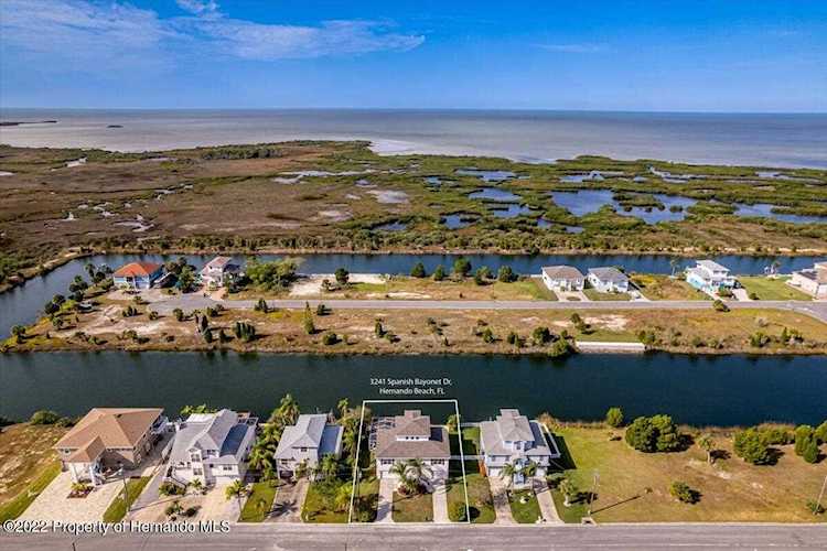 3241 Spanish Bayonet Dr Hernando Beach, FL 34607