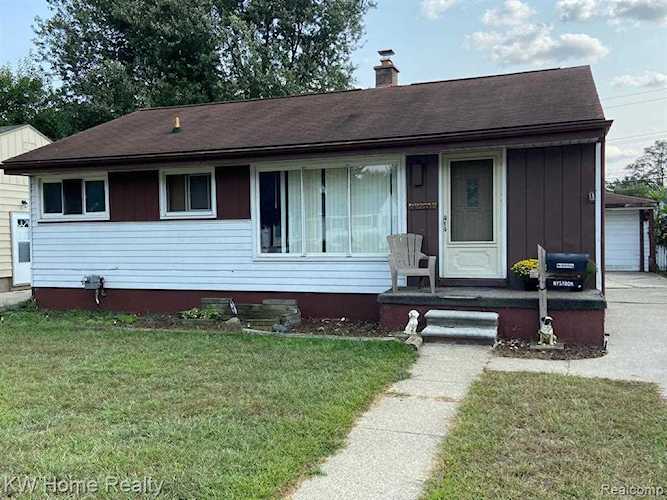 32261 Glen St Westland, MI 48186