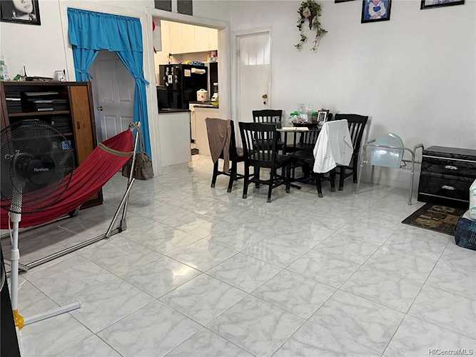 2015 Waterhouse Street Honolulu, HI 96819