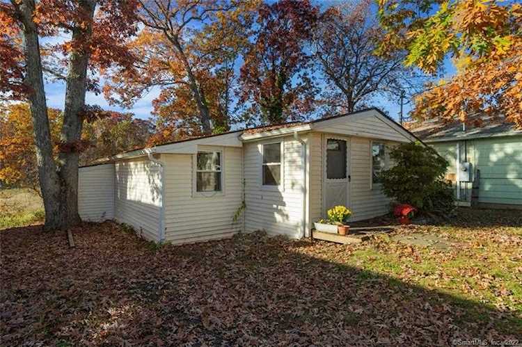 30 Waverly Park Road Branford, CT 06405