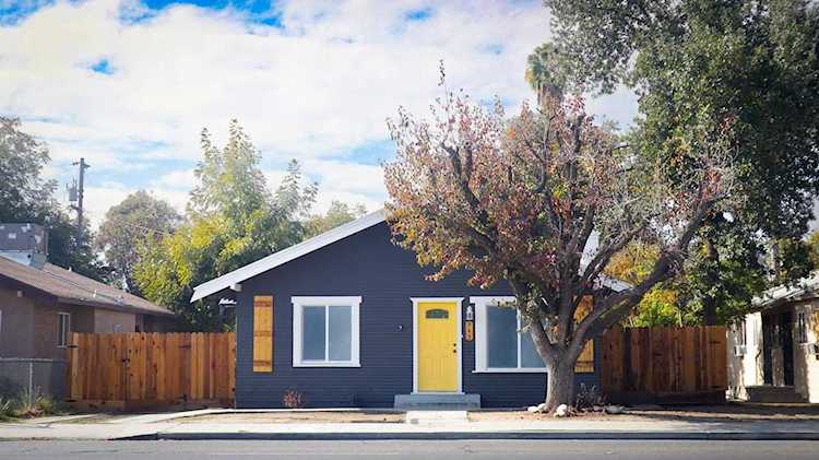 945 N Palm Avenue Fresno, CA 93728