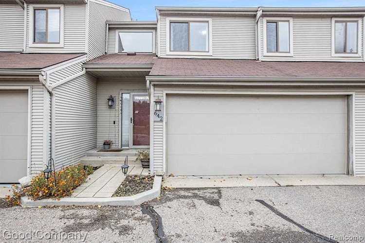642 Ashley Rochester Hills, MI 48307