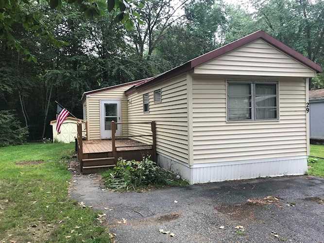 29 Hickory Ave North Hampton, NH 03862