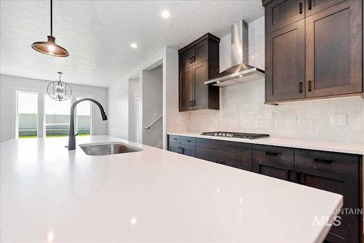 190 S Fusion Ave Kuna, ID 83634