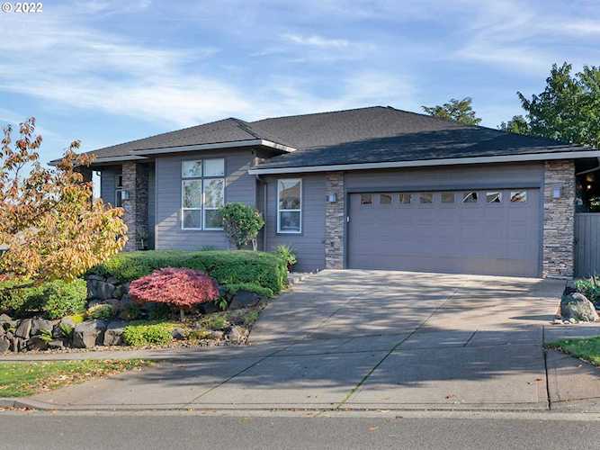 5860 Pikes Pass ST Salem, OR 97306