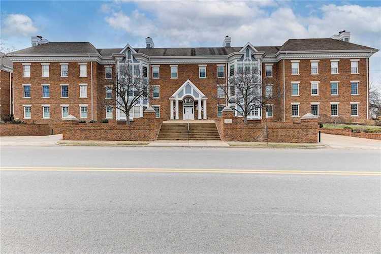 440 E Lockwood Ave St Louis, MO 63119 | MLS 22040499 Photo 1