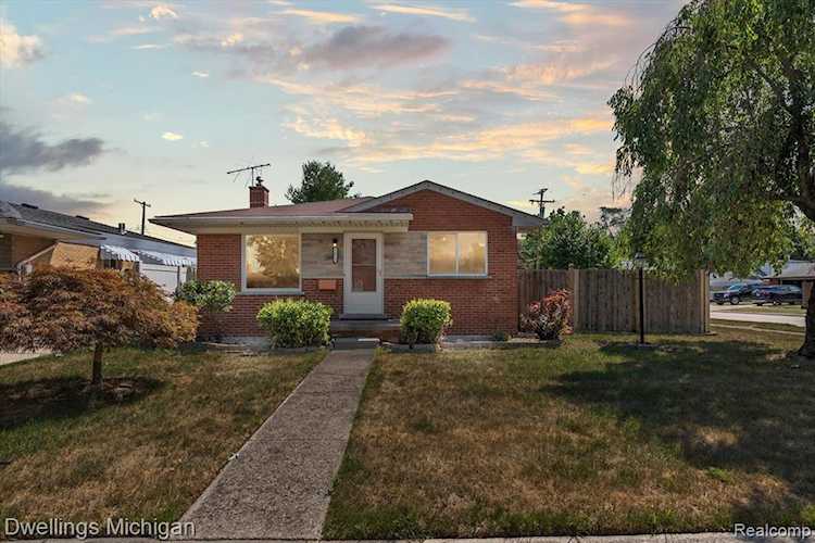 7673 Campbell St Taylor, MI 48180 home for sale, MLS#20221021642 | Dwellings Michigan Real Estate Photo 1