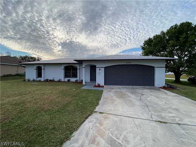 2220 NE 2nd Ave Cape Coral, FL 33909 | MLS 222083273 Photo 1