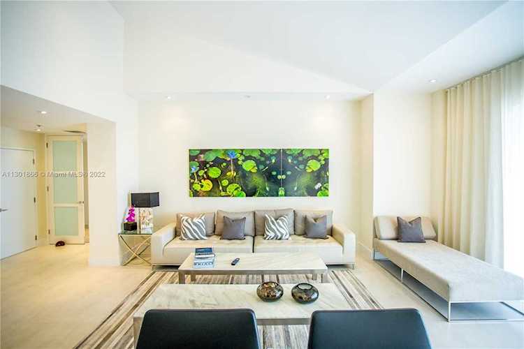 2442 Fisher Island Dr #5402 Miami Beach, FL 33109
